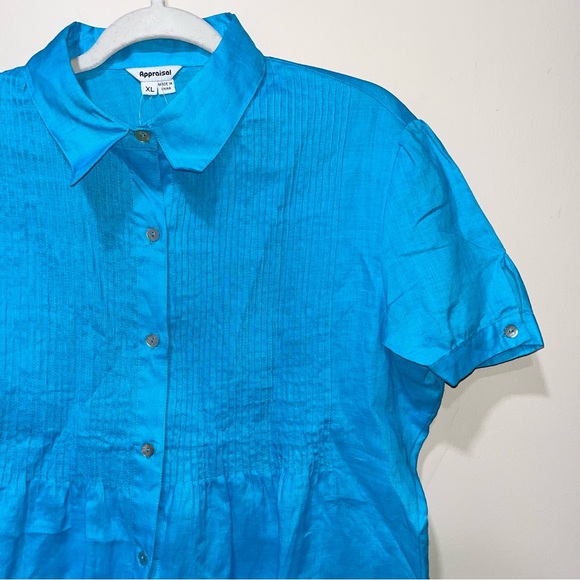 New Appraisal blue button down top - Picture 2 of 7